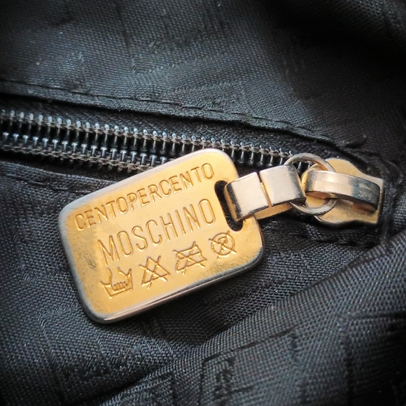 💋 Vintage Moschino Redwall 1990s Crossbody Bag - Picture 14 of 16